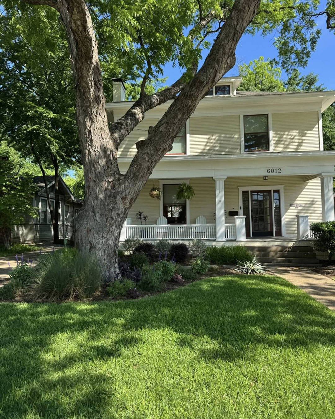 Junius Heights Historic District Yard of the Month May 2025